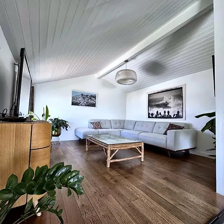 Family Beachfront With Ocean Views Apartman